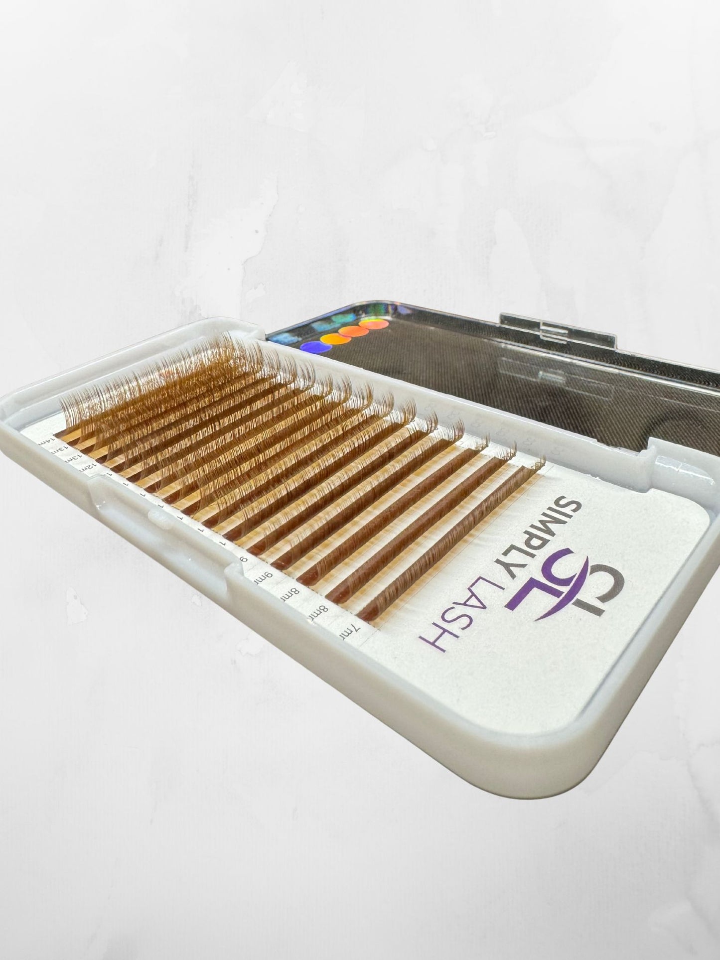 Brown 0.03 CC Curl Lash Extensions | Mixed Tray 7–14 mm
