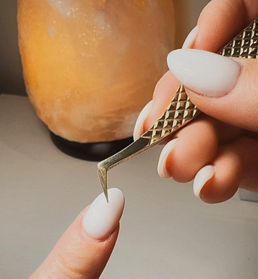 Simply Sleek Tweezer (My FAVORITE)